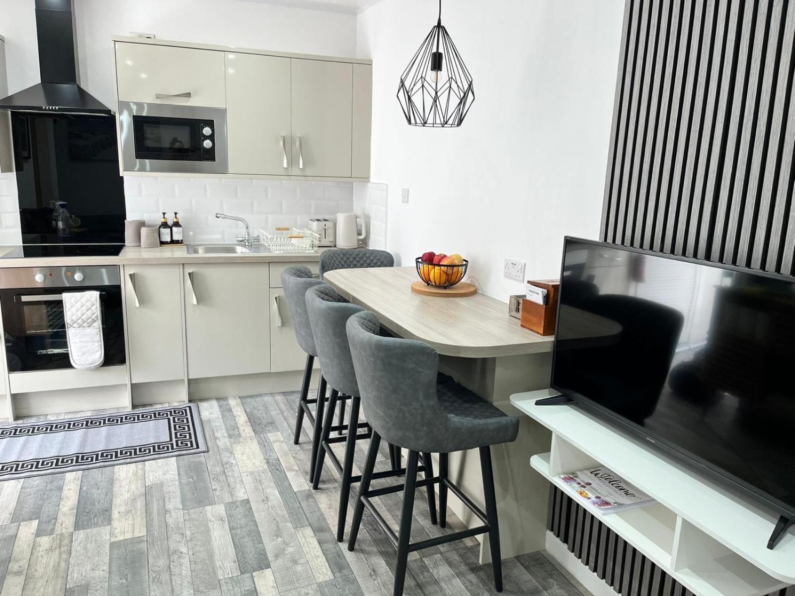 39 Wells Street Apartment Инвернес Екстериор снимка